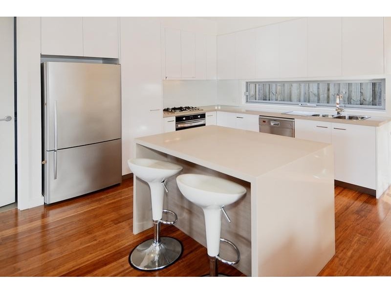 2/18A Spring Street, Torquay VIC 3228