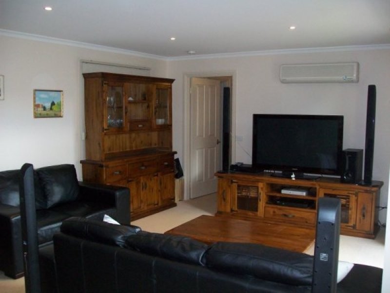 3/70 Geelong Road, Torquay VIC 3228