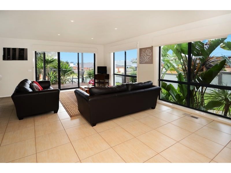 11 Casuarina Ave, Torquay VIC 3228