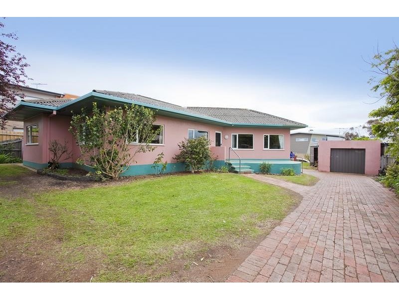 42 Bristol Road, Torquay VIC 3228