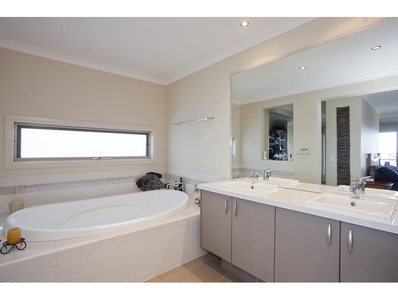 43 ONSHORE DRIVE, Torquay VIC 3228