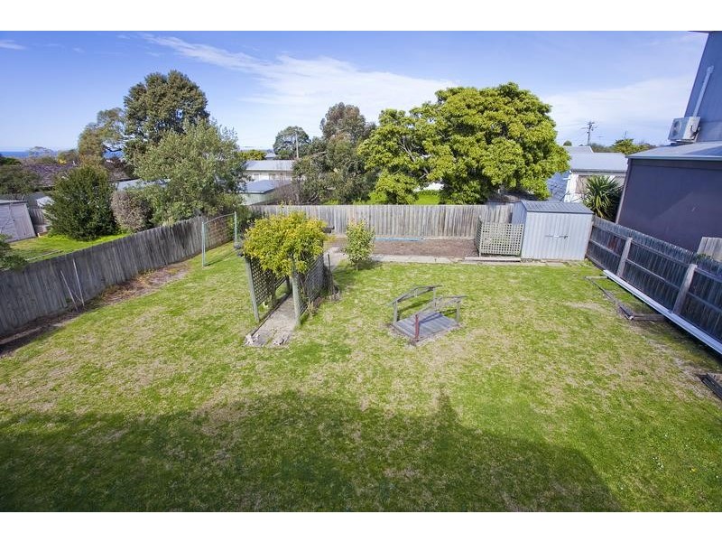 11 Gogoll Crescent, Torquay VIC 3228