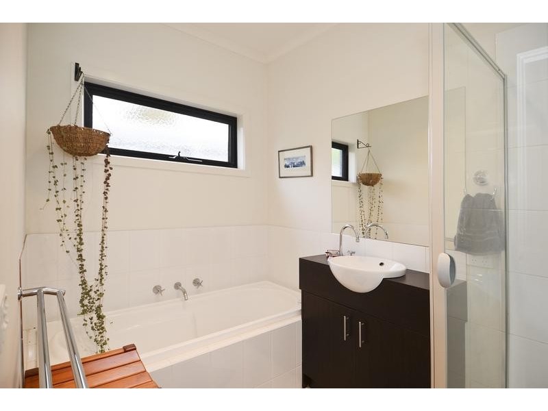 2/29 Spring Street, Torquay VIC 3228