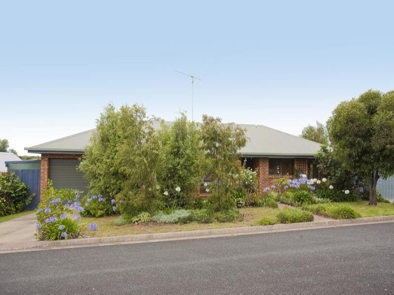 17 Nicholson Cres, Jan Juc VIC 3228