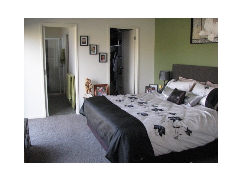 73 Alleyne Ave, Torquay VIC 3228