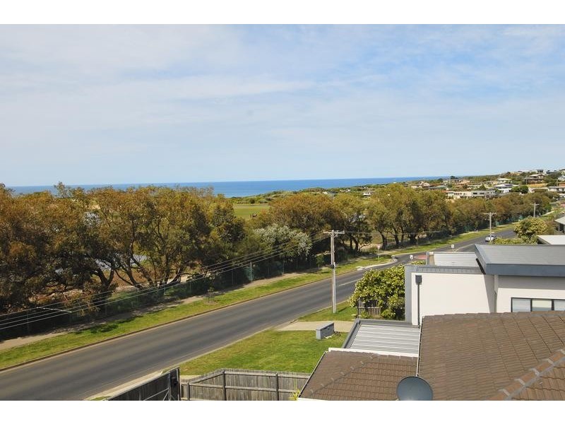 3/12 Hoylake Ave, Jan Juc VIC 3228