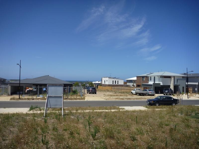 21 Bombora Street, Torquay VIC 3228