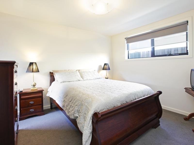 2/11 Mowat Street, Geelong West VIC 3218