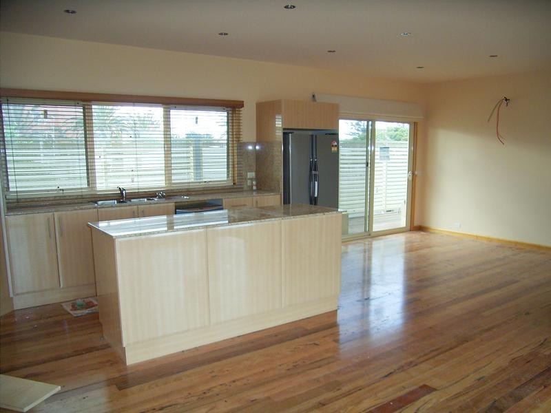 1/17 The Esplanade, Torquay VIC 3228