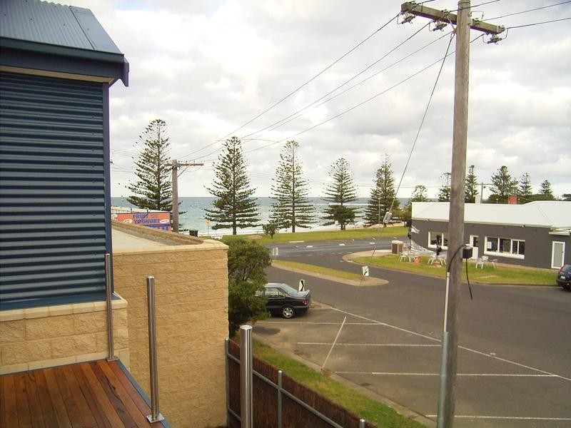 1/17 The Esplanade, Torquay VIC 3228