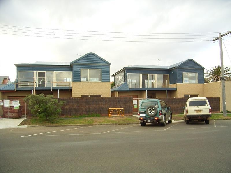 1/17 The Esplanade, Torquay VIC 3228