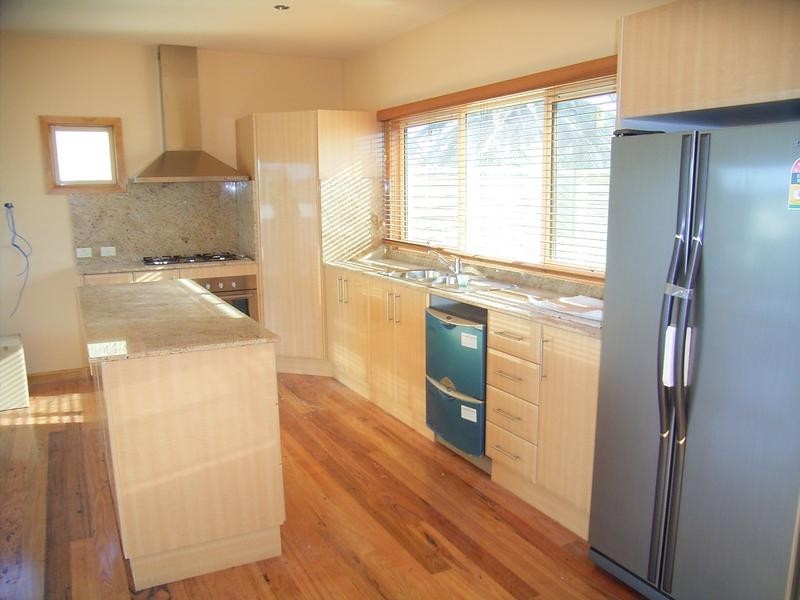 1/17 The Esplanade, Torquay VIC 3228