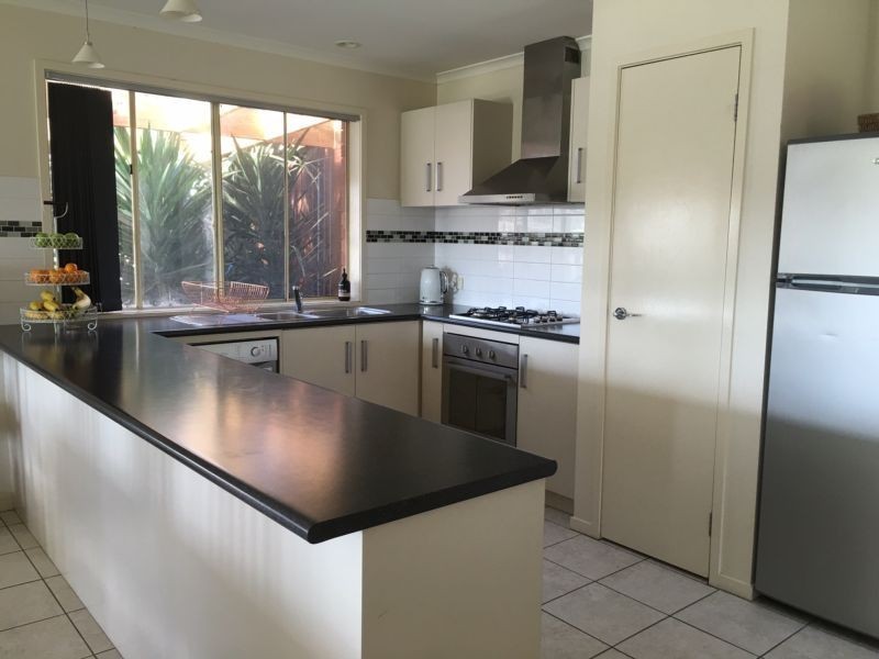 8 Danawa Drive, Torquay VIC 3228