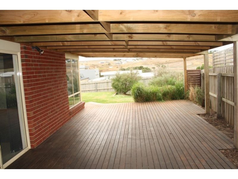 8 Danawa Drive, Torquay VIC 3228