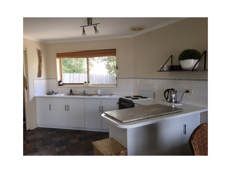 2/90 Beach Road, Torquay VIC 3228