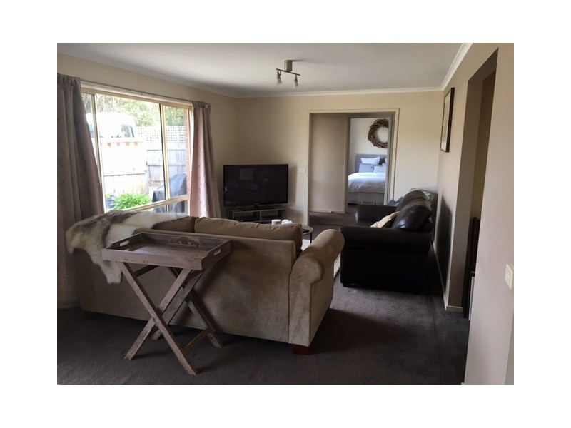 2/90 Beach Road, Torquay VIC 3228