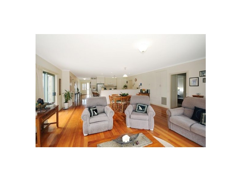 143 Fischer Street, Torquay VIC 3228