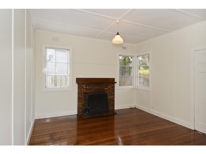 1/19 Henty Street, Torquay VIC 3228