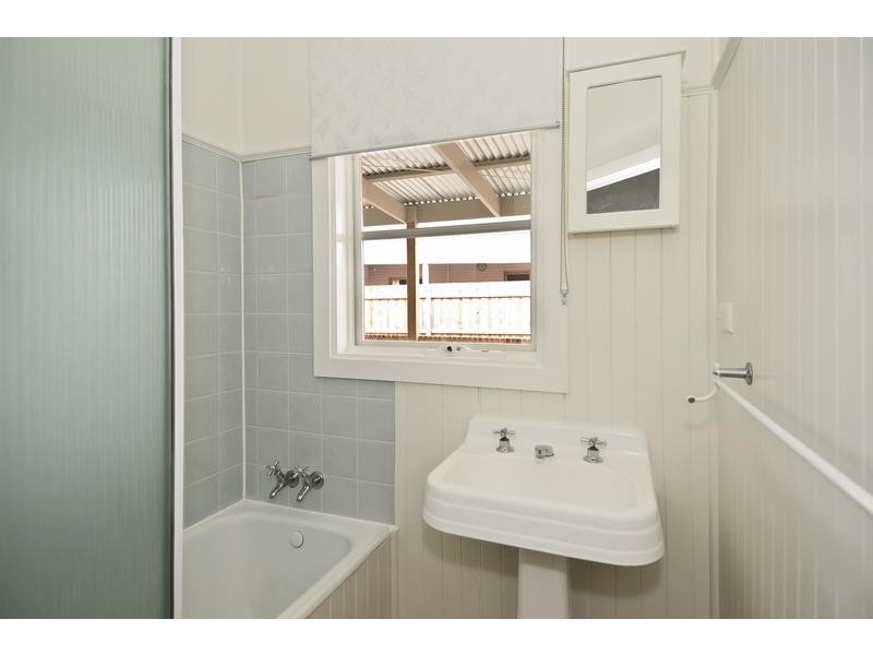 1/19 Henty Street, Torquay VIC 3228