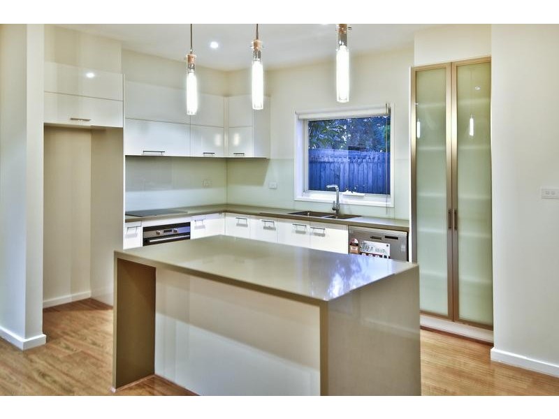 2/19 Henty Street, Torquay VIC 3228