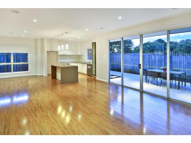 2/19 Henty Street, Torquay VIC 3228