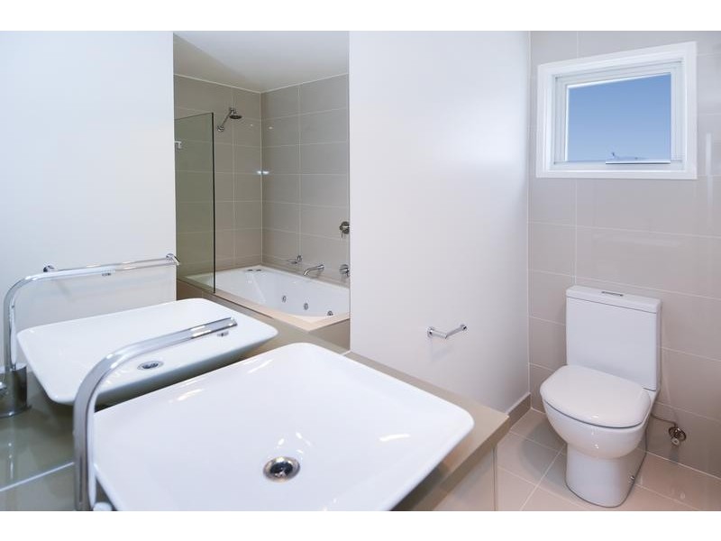 2/19 Henty Street, Torquay VIC 3228