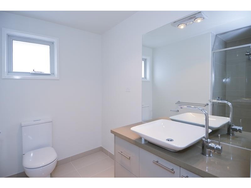 2/19 Henty Street, Torquay VIC 3228