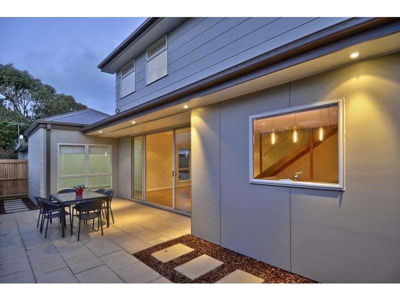 2/19 Henty Street, Torquay VIC 3228