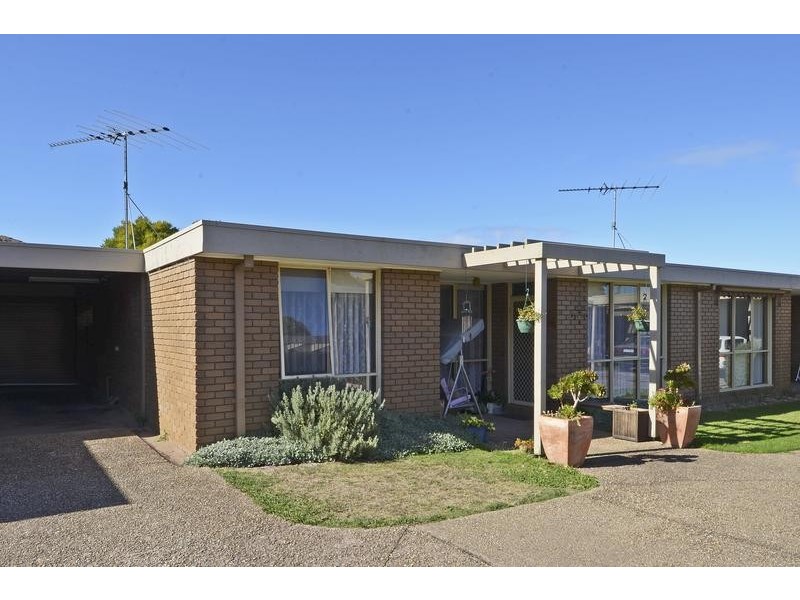2/19 Beales Street, Torquay VIC 3228