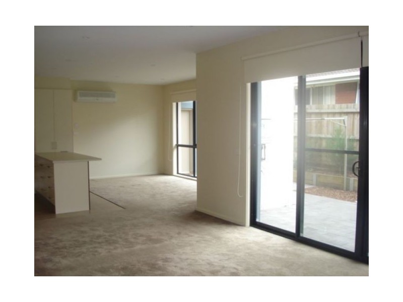 2/16 Hoylake Ave, Jan Juc VIC 3228