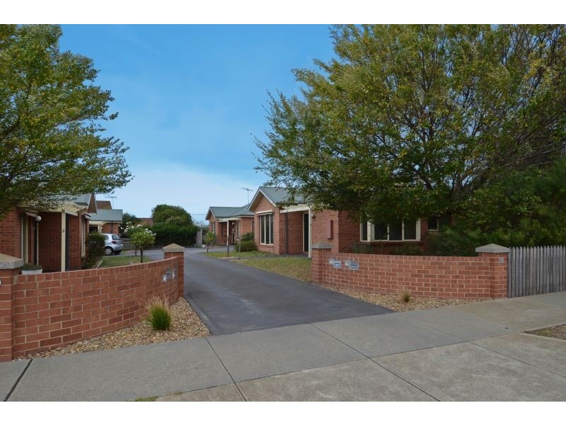 4/18-20 Loch Ard Drive, Torquay VIC 3228