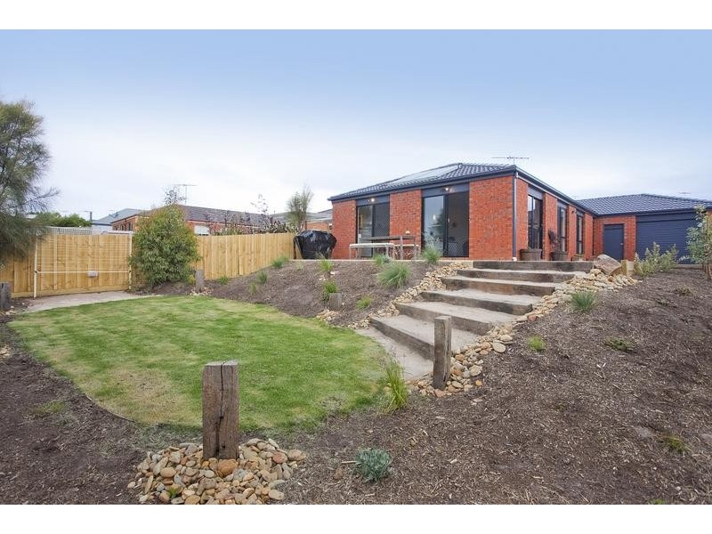 16 Casuarina Ave, Torquay VIC 3228