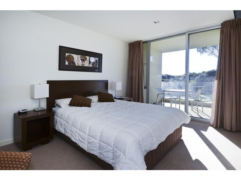 273-275/100 The Esplanade, Torquay VIC 3228