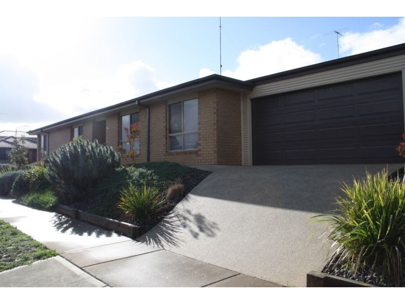38 Highlander St, Torquay VIC 3228