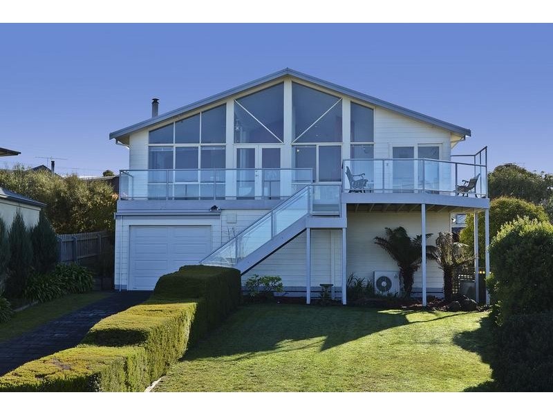 28 Kinloch Avenue, Jan Juc VIC 3228