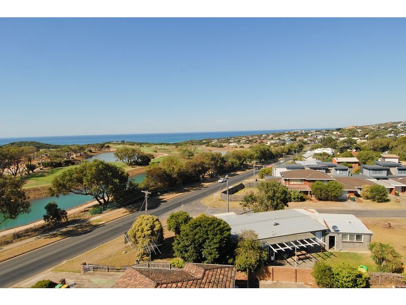 8 Hoylake Ave, Jan Juc VIC 3228