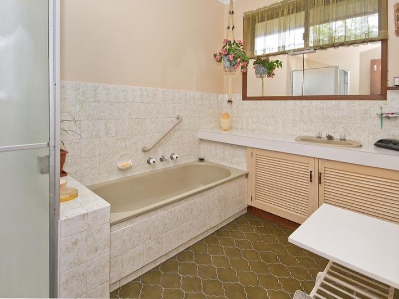 16 Sarabande Cres, Torquay VIC 3228