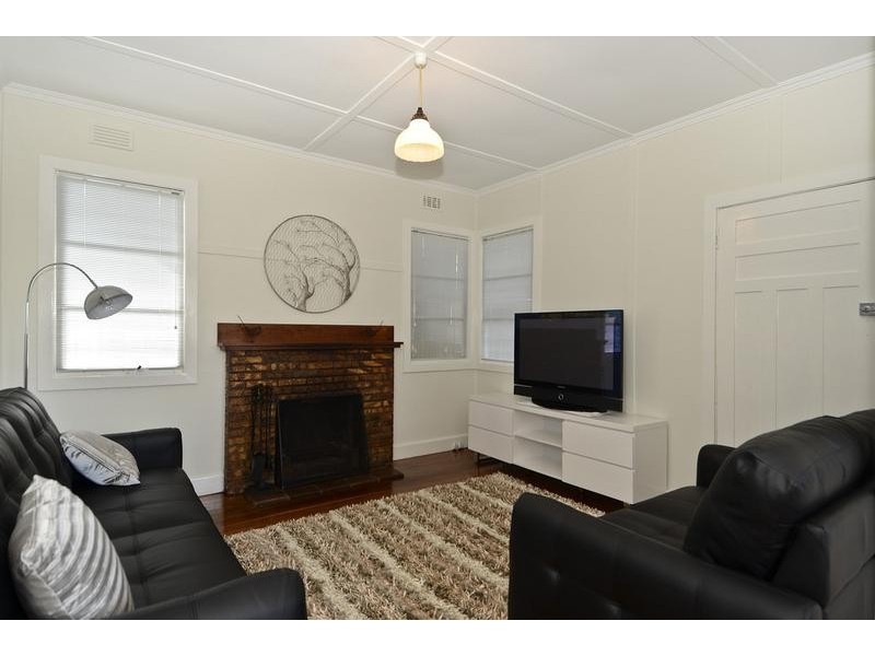 1/19 Henty Street, Torquay VIC 3228