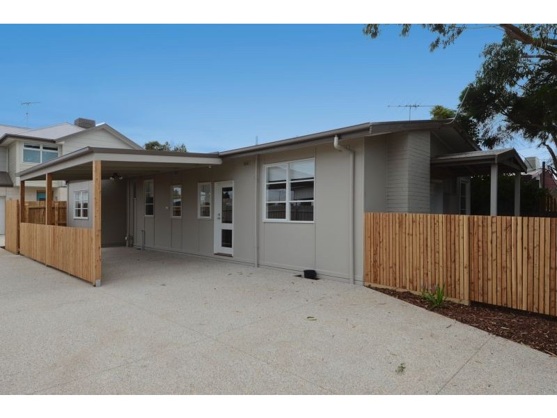 1/19 Henty Street, Torquay VIC 3228