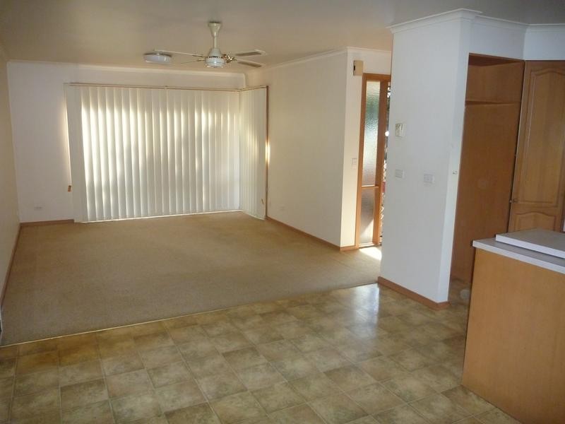 2/10 Boston Road, Torquay VIC 3228