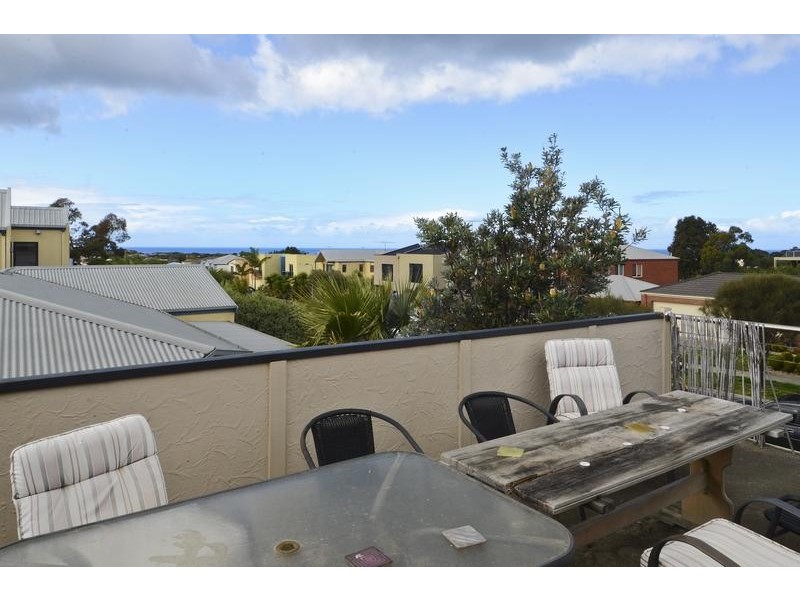 15 Pomora Avenue, Torquay VIC 3228