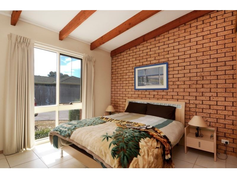 2/4 Pearl Street, Torquay VIC 3228