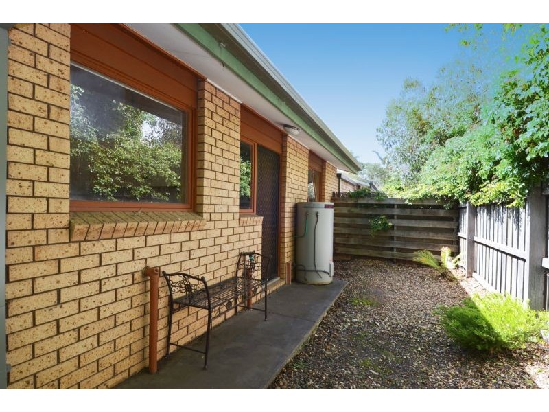 2/4 Pearl Street, Torquay VIC 3228