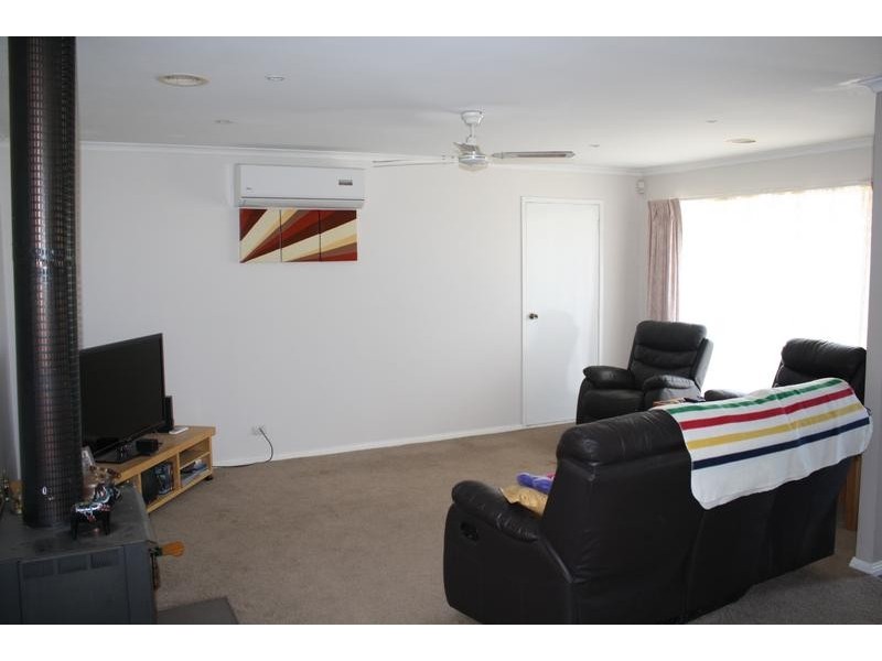 2 Neva Crt, Torquay VIC 3228
