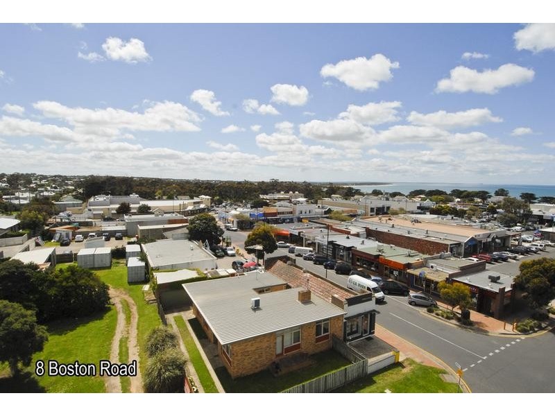 8 Boston Road, Torquay VIC 3228