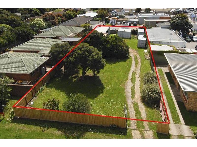 8 Boston Road, Torquay VIC 3228