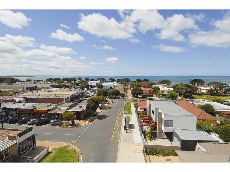 8 Boston Road, Torquay VIC 3228