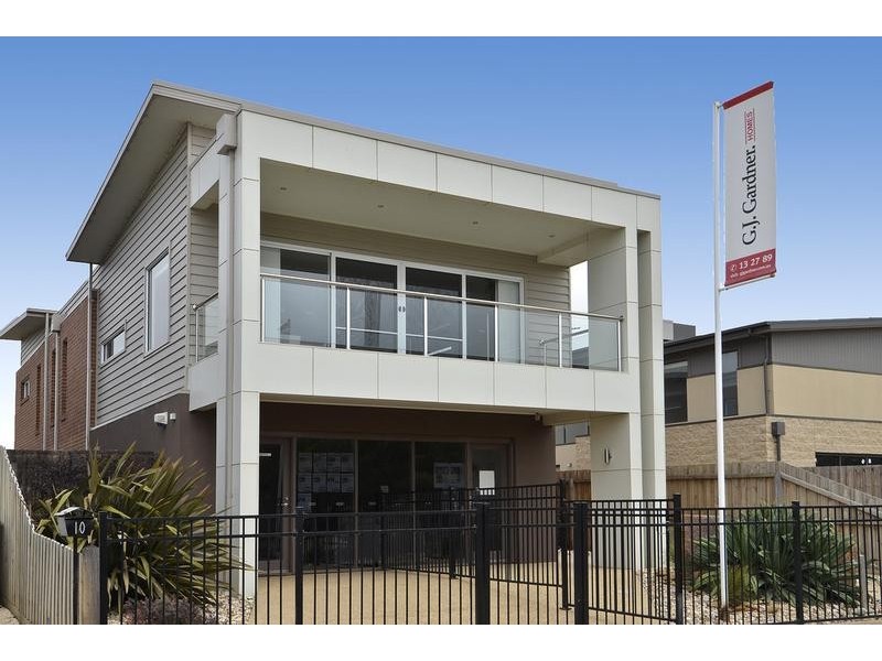 8 Eton Road, Torquay VIC 3228