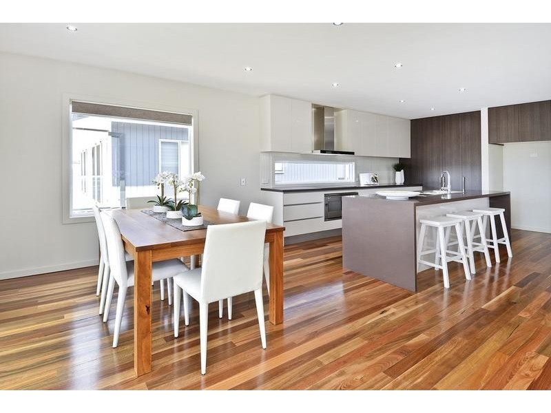 8 Eton Road, Torquay VIC 3228