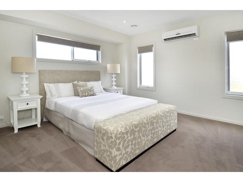 8 Eton Road, Torquay VIC 3228